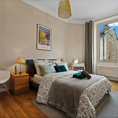 Apartment Renting - Dabray - Chic & Spacious In The Heart Of - Prime Location Near Attractions *
